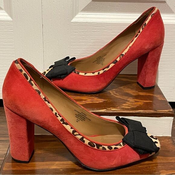 Isaac Mizrahi Block Heel Leather Closed Toe Shoes Red With Leopard Trim 8.5 - Picture 1 of 11